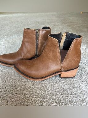 Liberty Black Callie Distressed Brown Leather Ankle Booties, Women’s Size 8